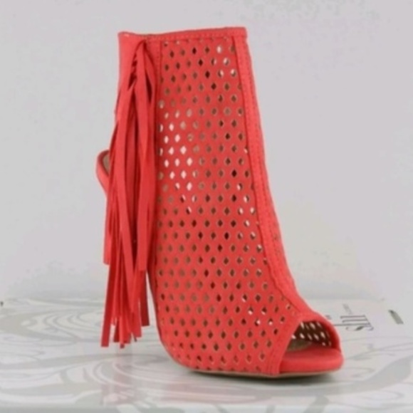 Shoes - Apache Style Perforated Fringe Tassel High Heels
